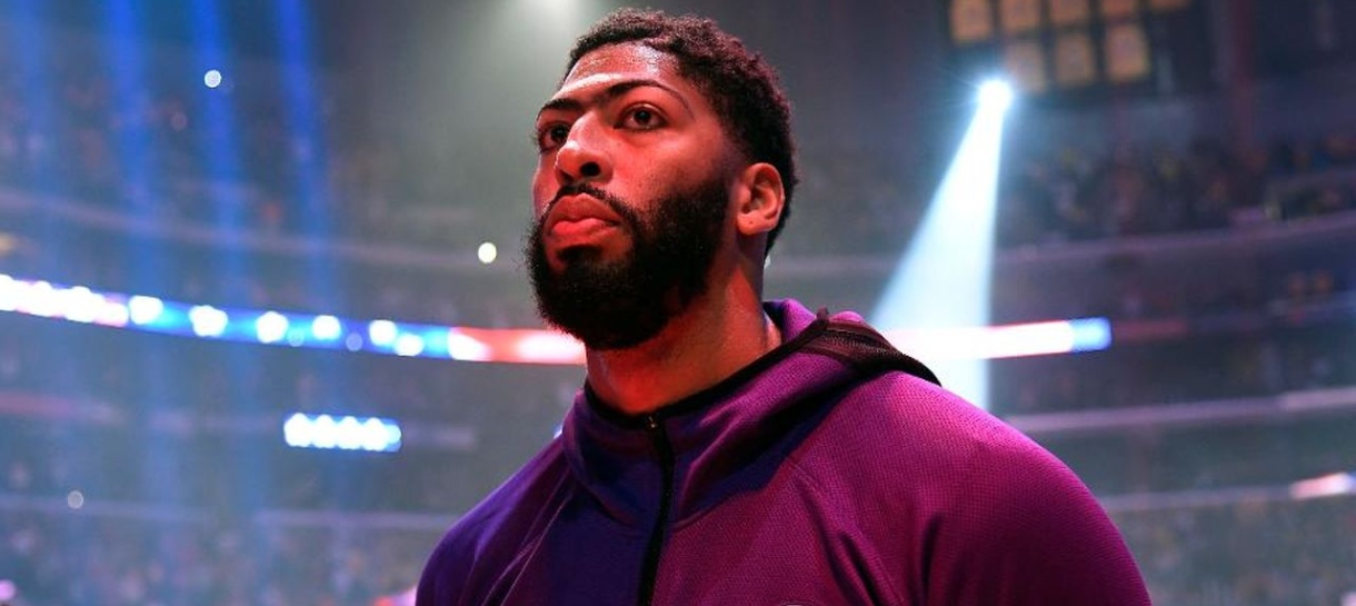 Lakers recebe o campeão Raptors para manter liderança