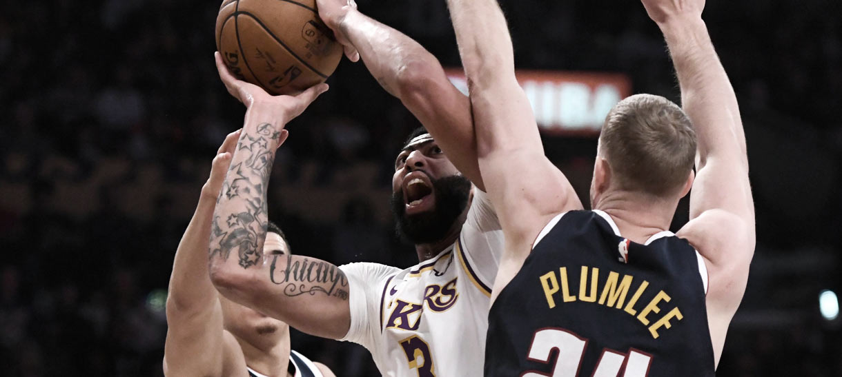 Lakers joga mal no segundo tempo e perde terceira seguida