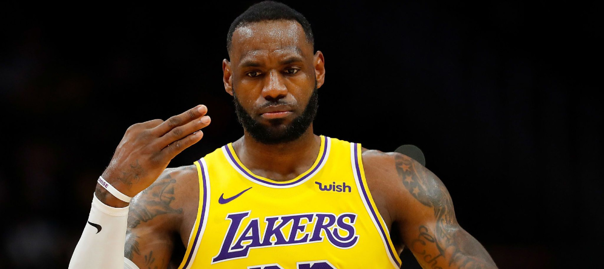 Lakers visita Indiana Pacers em busca da liderança isolada