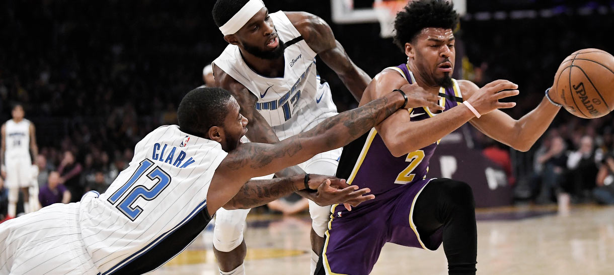 Lakers luta, reage, mas sai derrotado pelo Magic