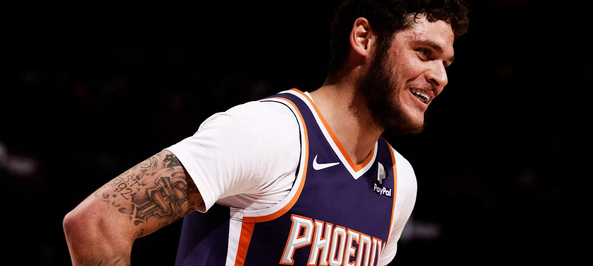 Lakers tem interesse em Tyler Johnson