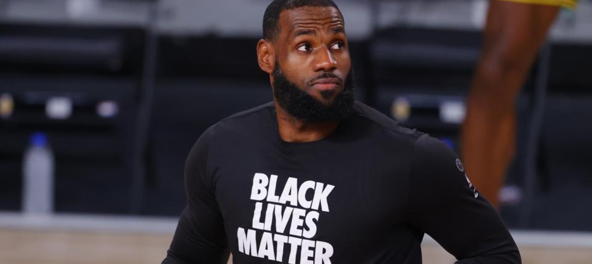 Lakers e Blazers decidem não entrar em quadra para o jogo 5