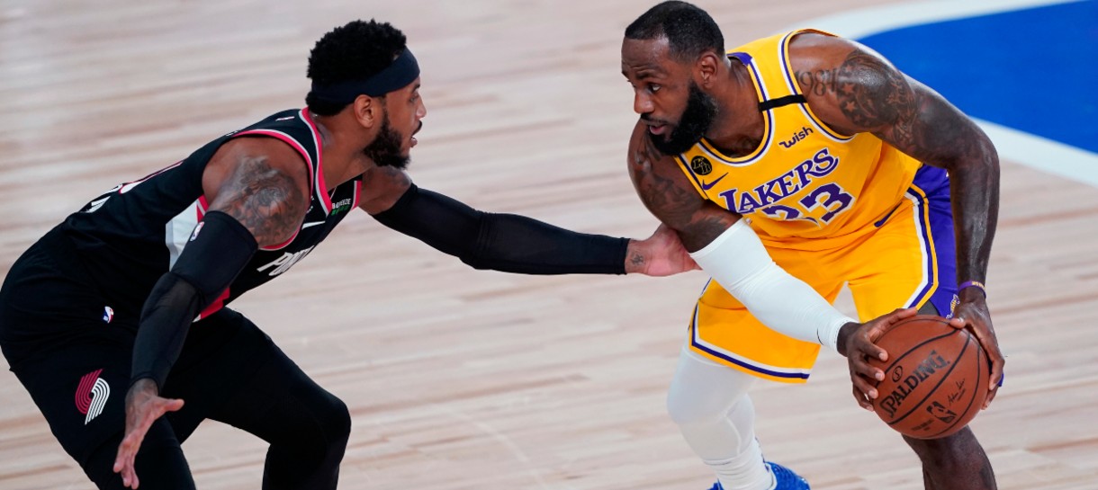 O que o Lakers precisa mudar para vencer o Blazers no jogo 2?