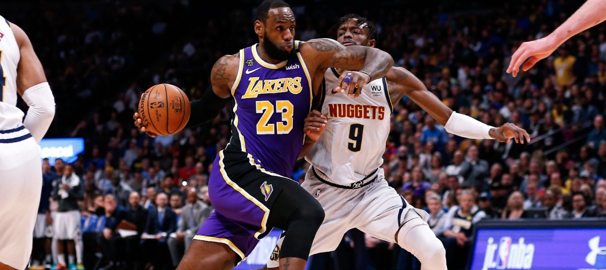 Lakers enfrenta Nuggets para tentar evitar o 2-2