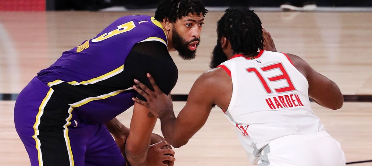 Lakers enfrenta Rockets pela liderança da série