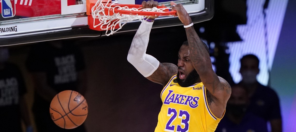 Jogadores batem recordes e Lakers vence Nuggets