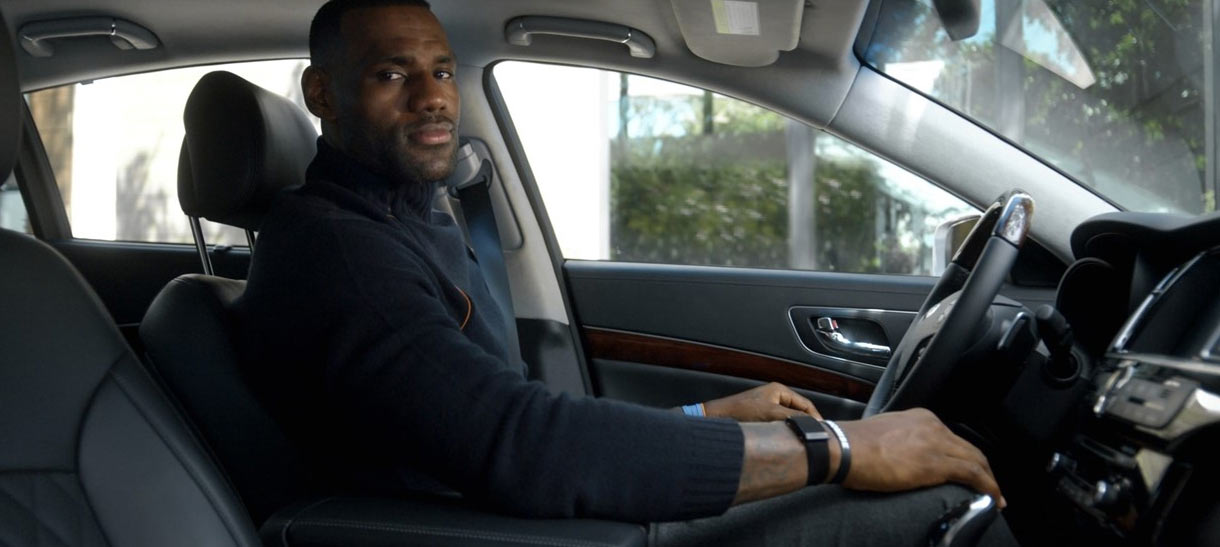 Após título da NBA, LeBron leva pra casa um Mercedes de luxo