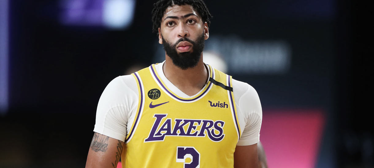 Anthony Davis opta por recusar seu atual contrato com o Lakers