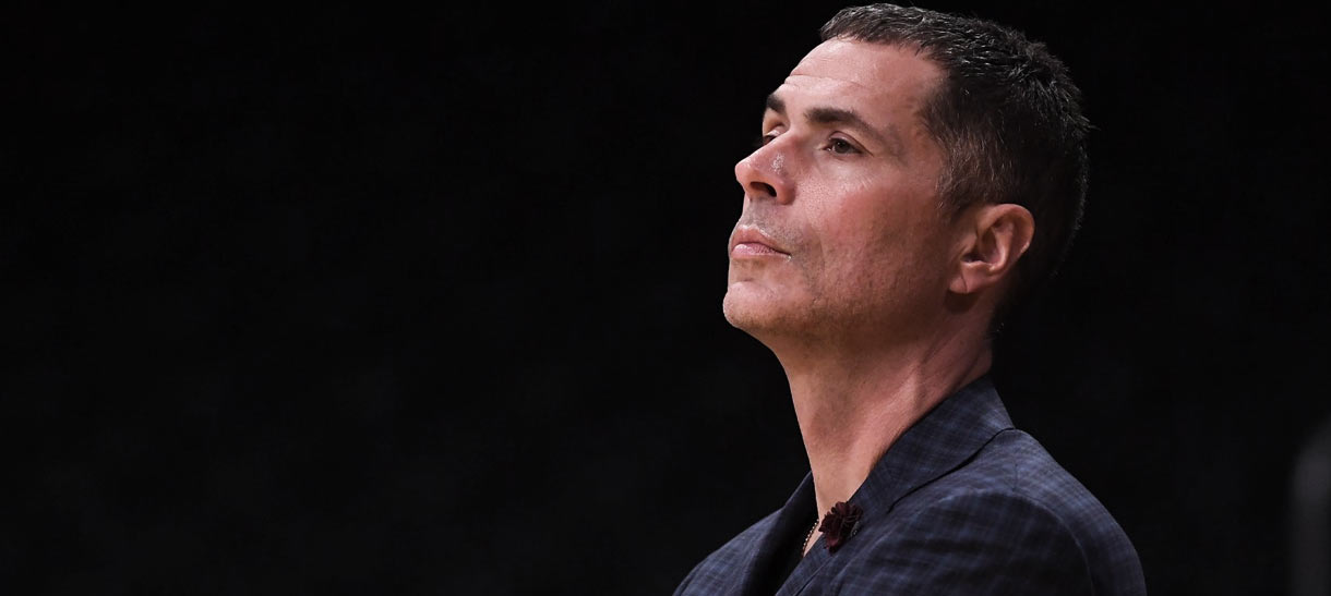 Lakers ainda planeja adicionar um pivô ao seu elenco