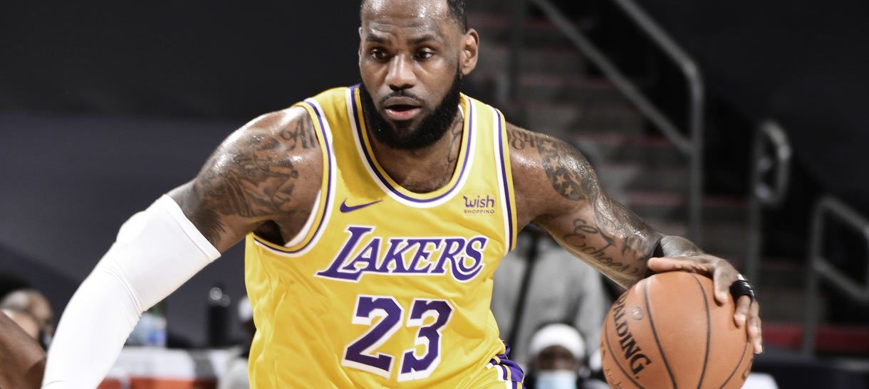 Pré-Temporada: Lakers vence Suns com LeBron e Davis em quadra