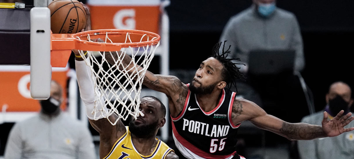 NBA: Derrick Jones Jr. acha que LeBron James ficou irritado com seus tocos