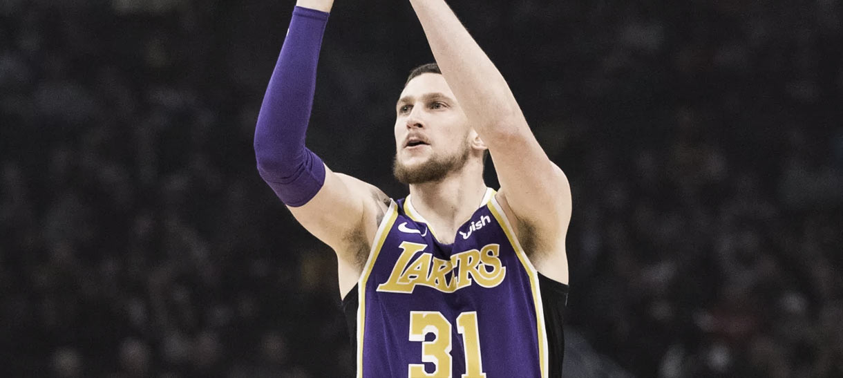 NBA: Analista sugere troca para o Lakers acertar seu maior problema
