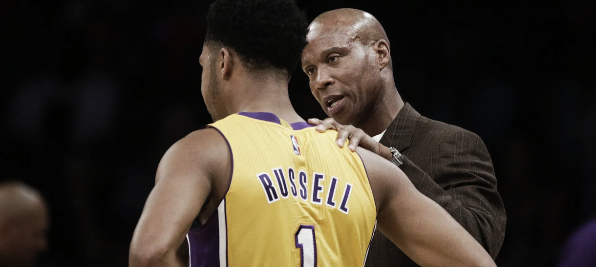 D’Angelo Russell detona Byron Scott sobre período que trabalharam no Lakers