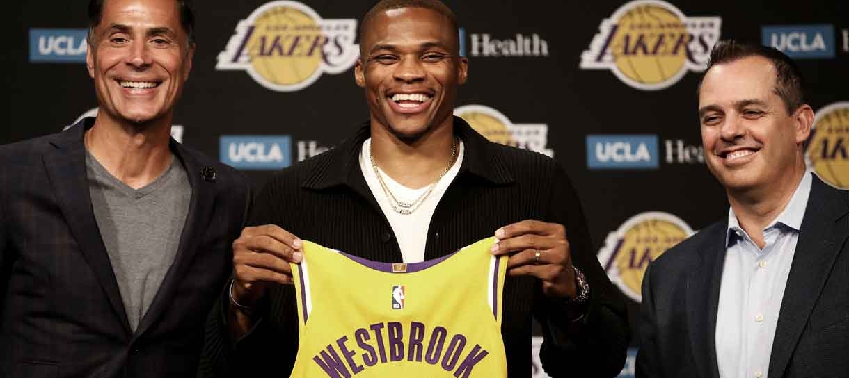 Lakers é listado como um dos maiores possíveis fracassos da nova temporada da NBA