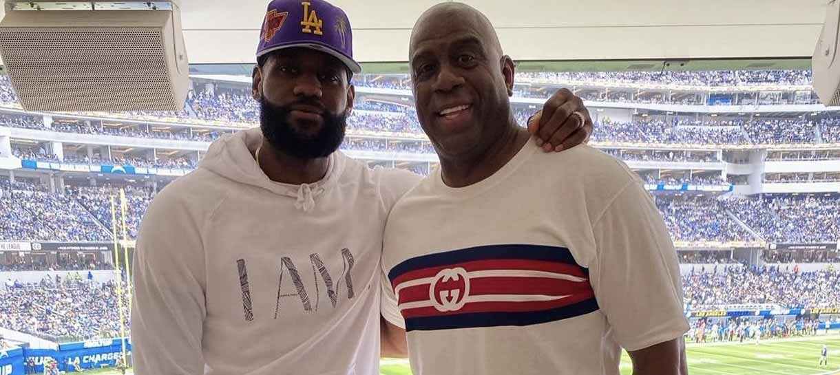 NBA: Magic Johnson causa polêmica em post ao lado de LeBron James