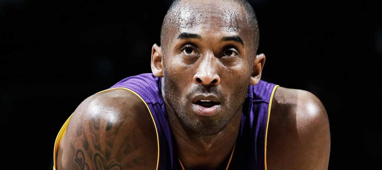 NBA: O Philadelphia 76ers planeja aposentar camisa de Kobe Bryant