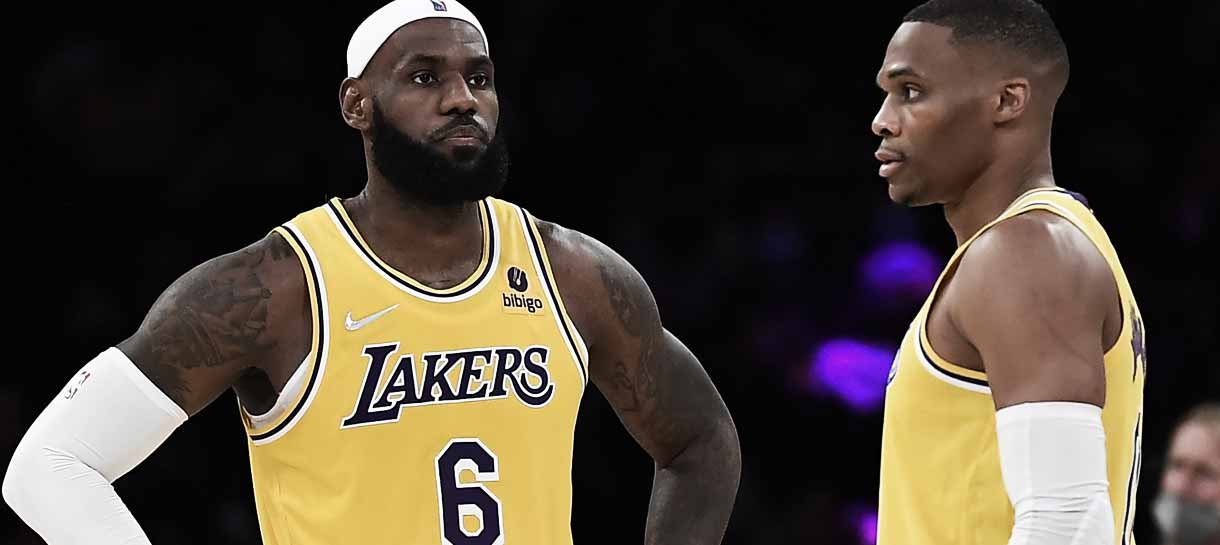 Olheiros da NBA definem time do Lakers como terrível