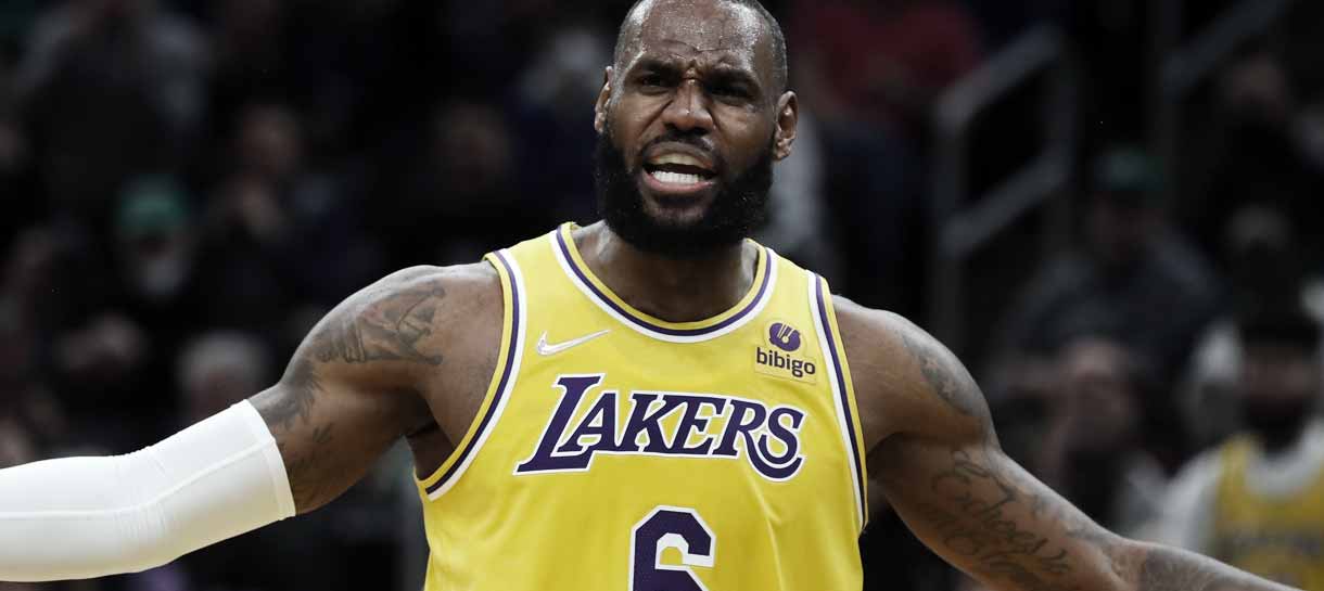 NBA: Nem LeBron James foi capaz de salvar o Lakers em Boston