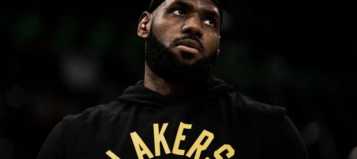 NBA divulga punições de LeBron James e Isaiah Stewart