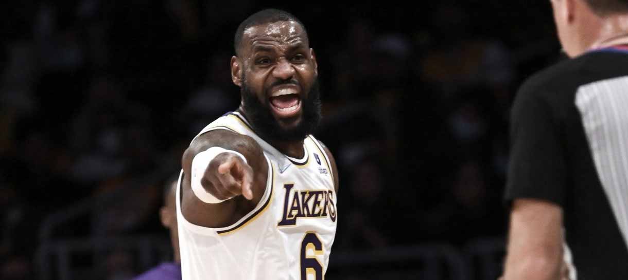 NBA: LeBron chama atenção de Westbrook para um dos maiores problemas do Lakers na temporada