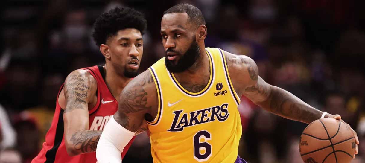 NBA: Lakers vence com triplo-duplo de LeBron jogando em nova posição e de Westbrook