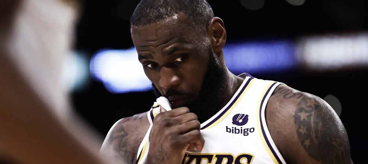 NBA: LeBron e Westbrook discutem com torcedores em derrota do Lakers