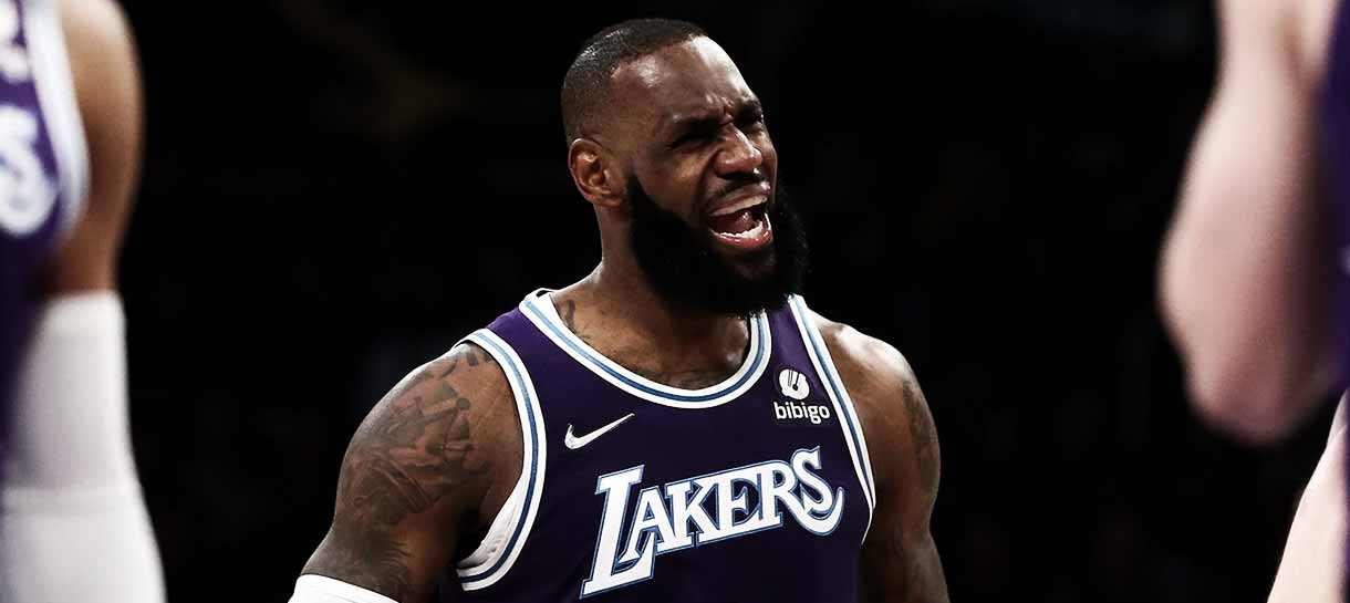 NBA: LeBron James acusa repórter por fake news e pede desculpas em seguida