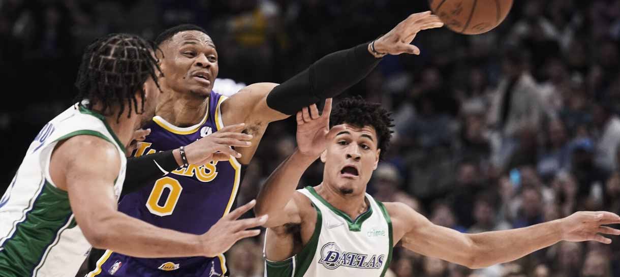 A queda do time que esperava ser campeão da NBA