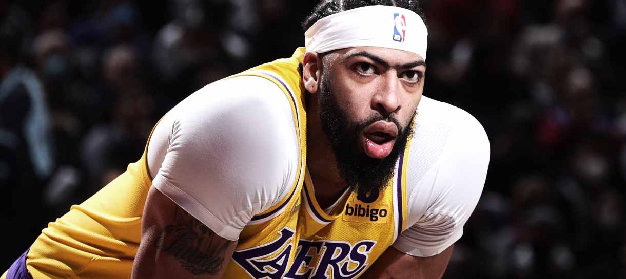 Especialista revela o valor de mercado de Anthony Davis na NBA