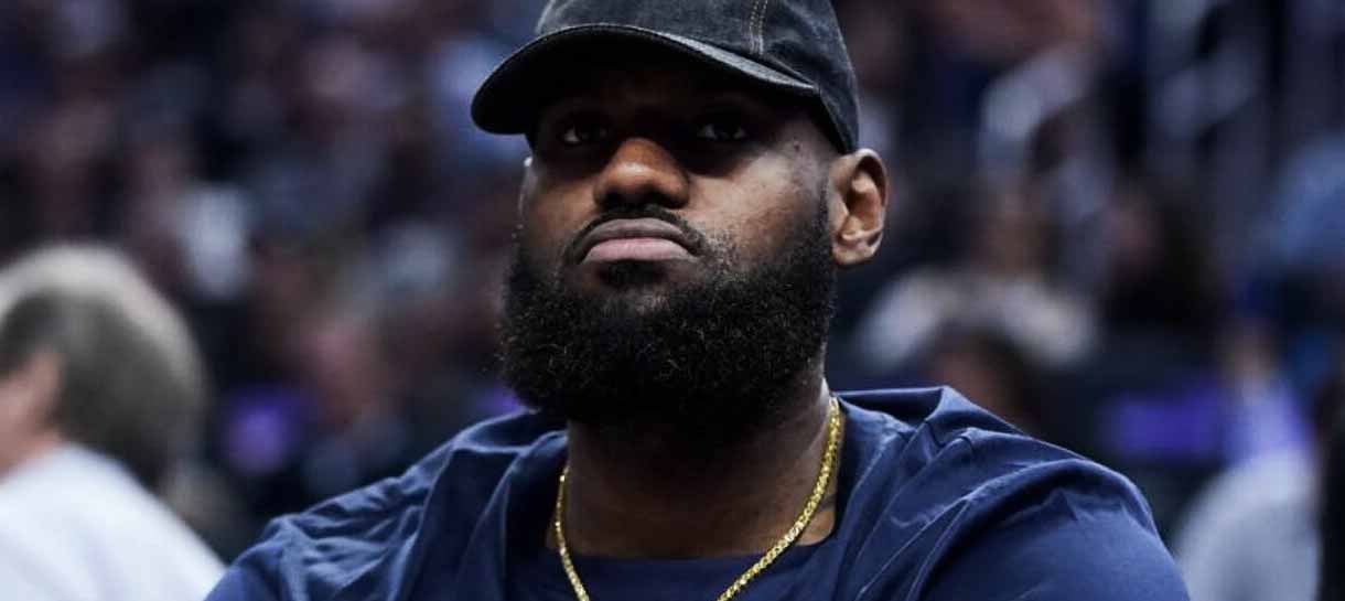 NBA: LeBron James teria favorito a técnico do Lakers segundo insider