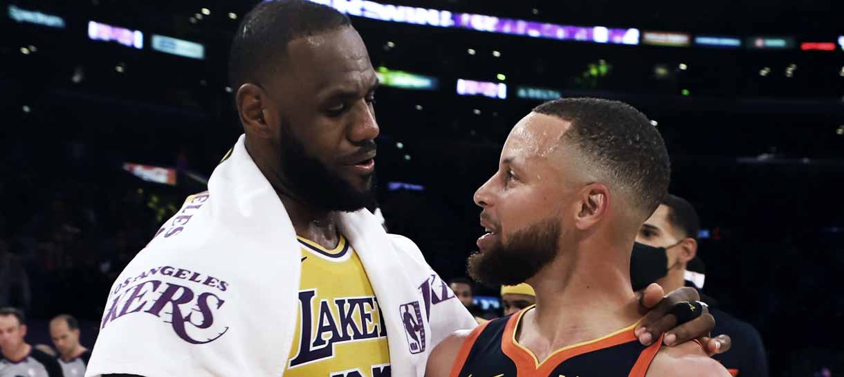 NBA: LeBron James e Dwyane Wade saem em defesa de Stephen Curry