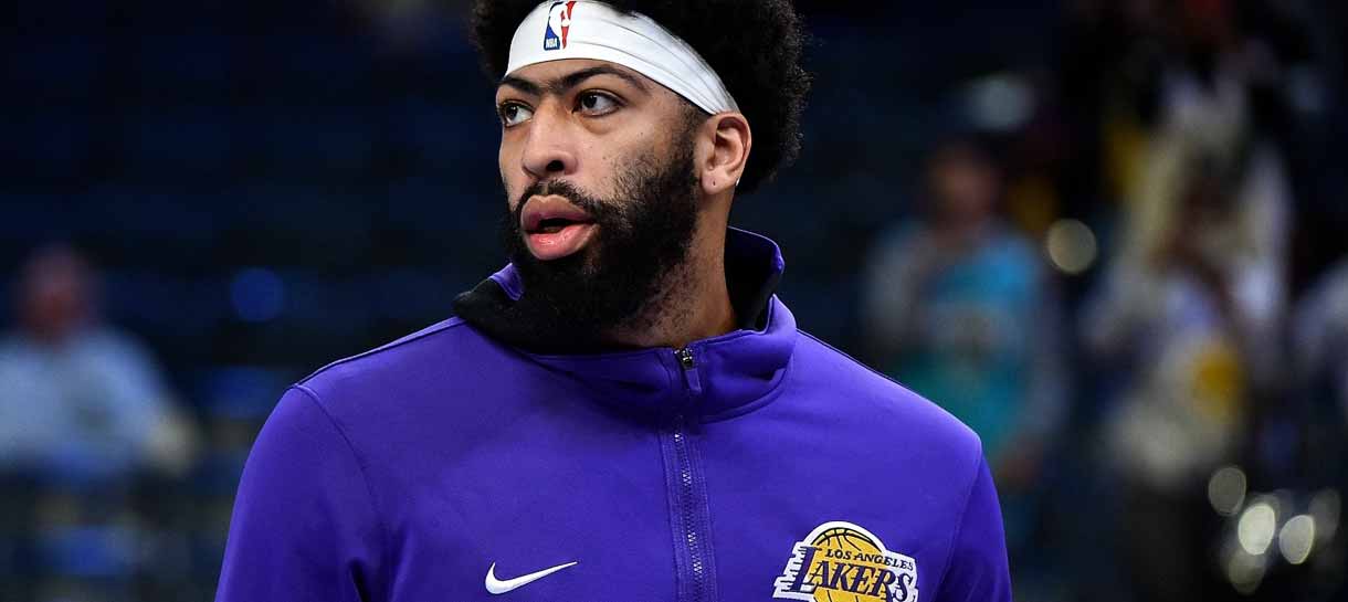 NBA: Anthony Davis revela há quanto tempo não arremessa uma bola de basquete