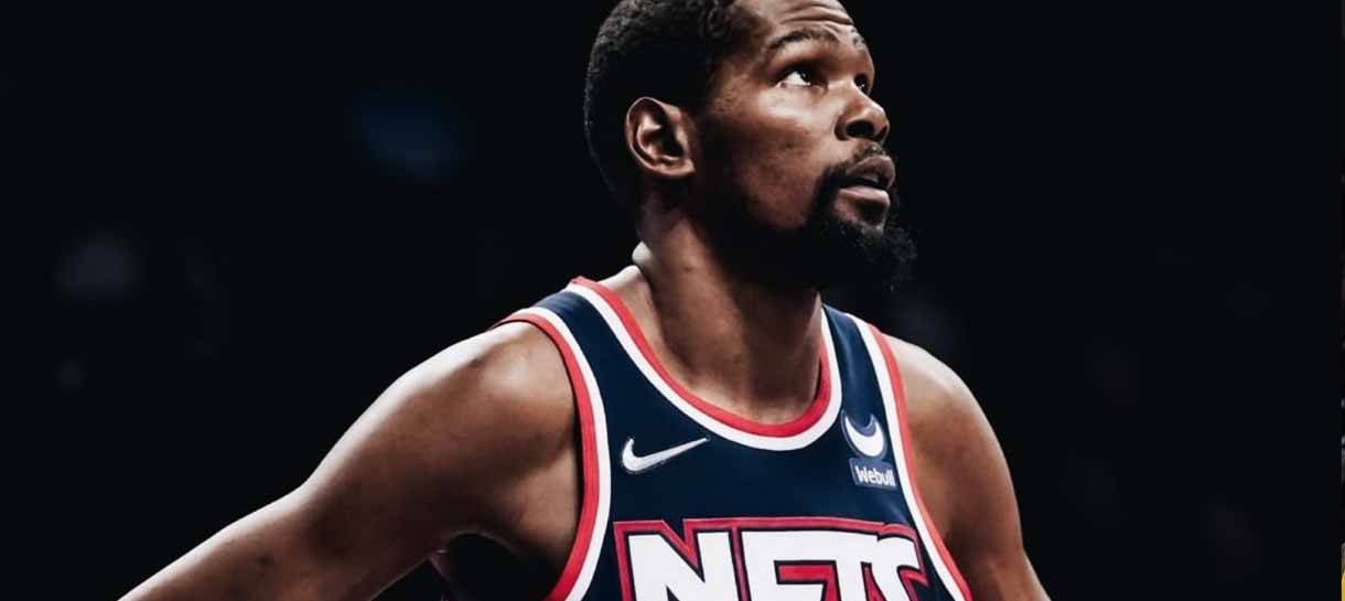 NBA: Como Kevin Durant está afetando a negociação do Lakers por Kyrie Irving
