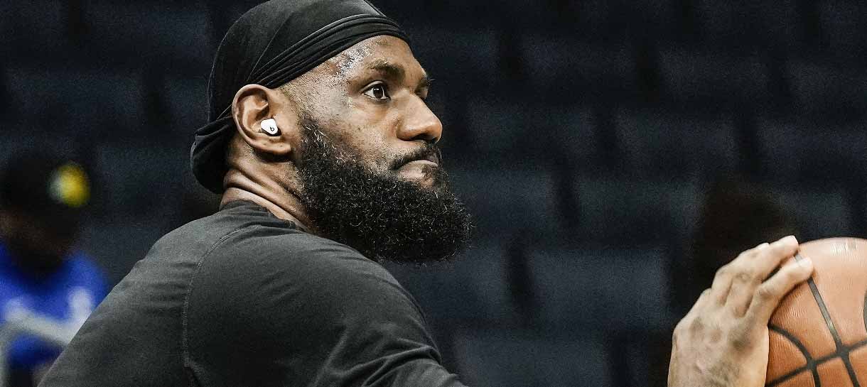 NBA: LeBron James vai entrar em quadra neste sábado pela Drew League