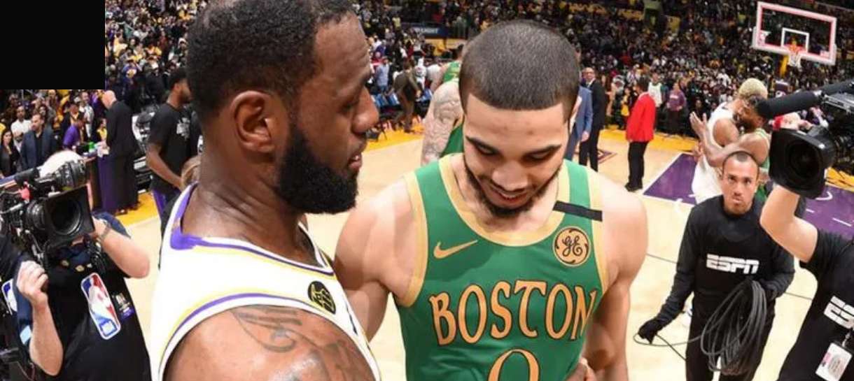NBA: Jayson Tatum descreve como as pessoas ficaram loucas ao ver LeBron James