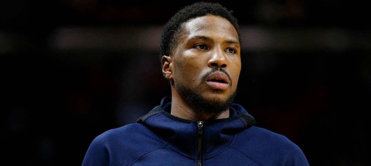 NBA: Lakers vai em busca de trio do Jazz para fechar seu elenco