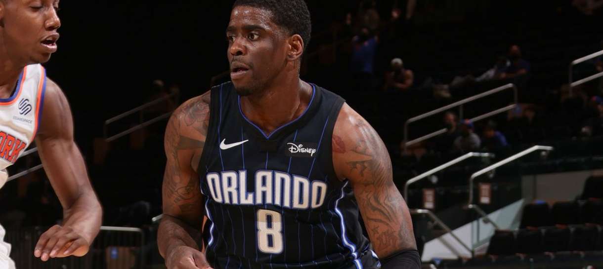 NBA: Lakers deve fechar com ex-jogador do Magic