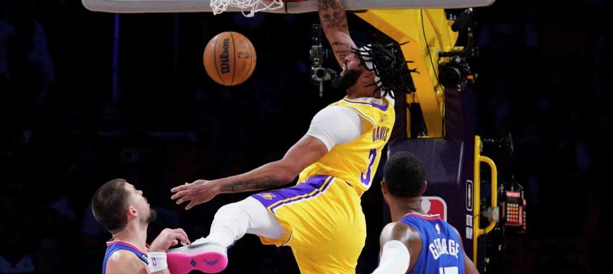 NBA: Porque Anthony Davis precisa ser o pivô do Lakers mesmo que ele não goste