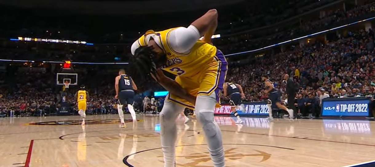 NBA: Lakers atualiza situação de Anthony Davis depois de susto na partida contra o Nuggets