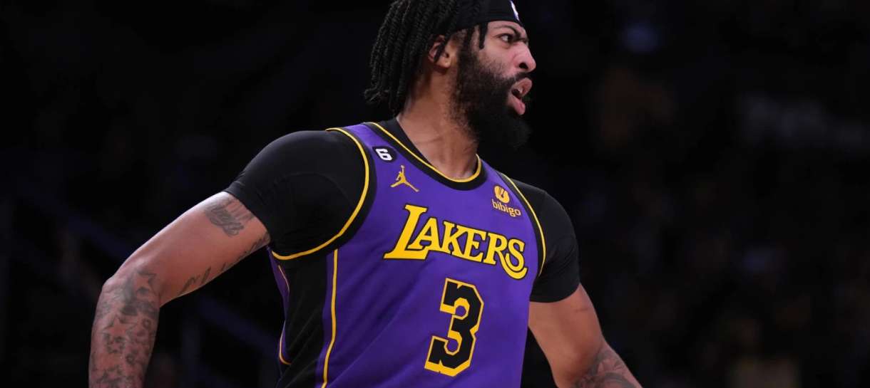 NBA: Anthony Davis revela como está sua lesão nas costas