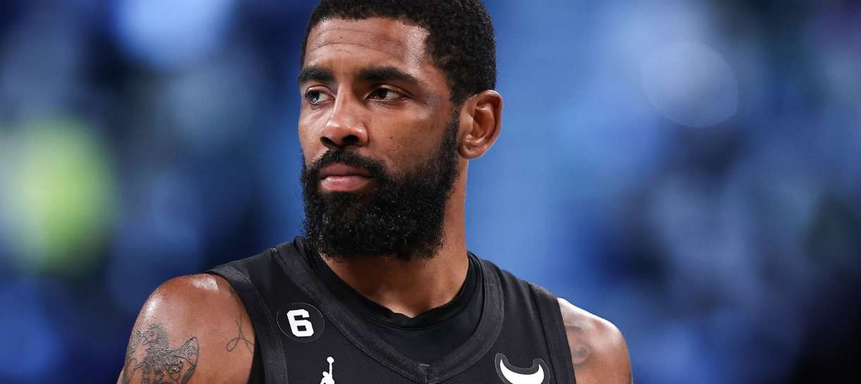 NBA: LeBron James estaria incentivando troca por Kyrie Irving