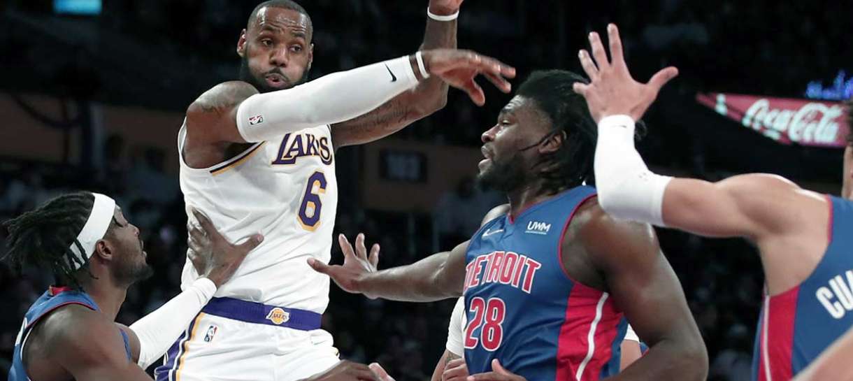NBA: Lakers entra em quadra com reforços hoje contra o Pistons