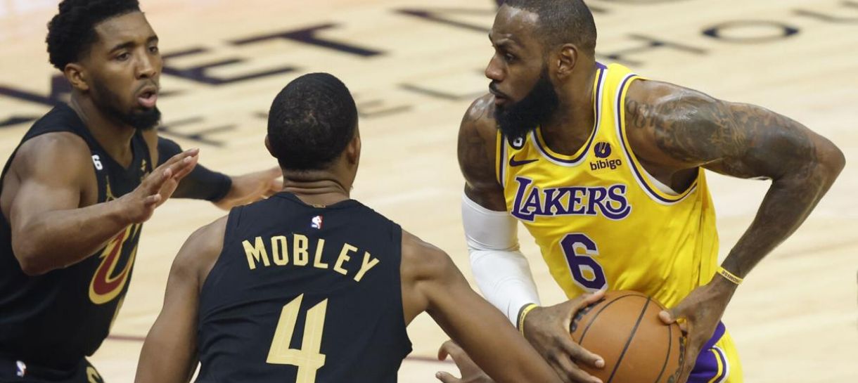 NBA: Anthony Davis é descartado no início do jogo e Lakers perde para Cavs