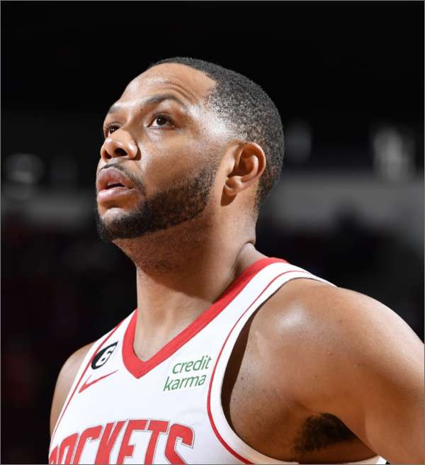 NBA: Lakers de olho em dois jogadores antes do fim do prazo de trocas