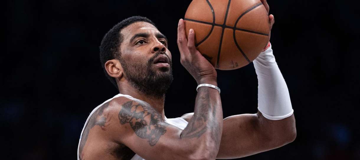 NBA: O que o Lakers ofereceu ao Nets na tentativa por Kyrie Irving