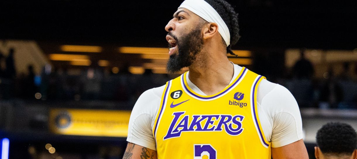 NBA: Anthony Davis e Kyrie Irving devem bater recorde curioso no próximo domingo