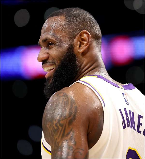 NBA: Os números absurdos de LeBron James em janeiro