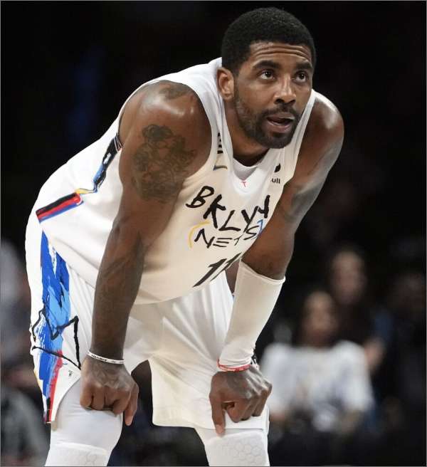 NBA: Porque o Lakers perdeu a briga com o Mavs por Kyrie Irving