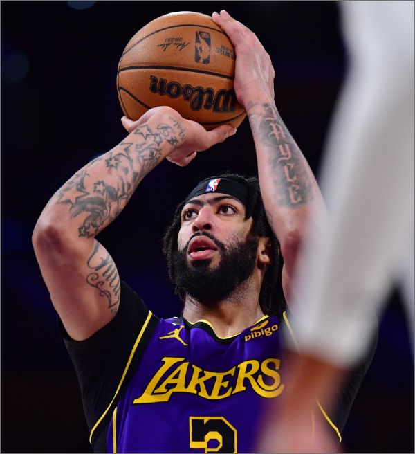 NBA: Lakers toma decisão muito importante em relação a Anthony Davis