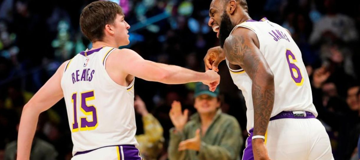 Lakers vence Grizzlies com show de Austin Reaves e Rui Hachimura